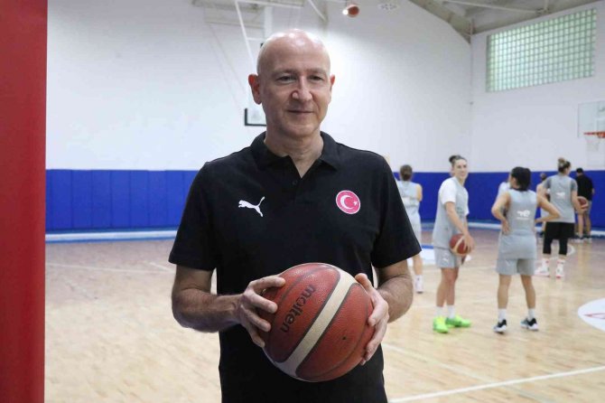 A Milli Kadın Basketbol Takımı Avrupa Şampiyonası Hazırlıklarına Başladı
