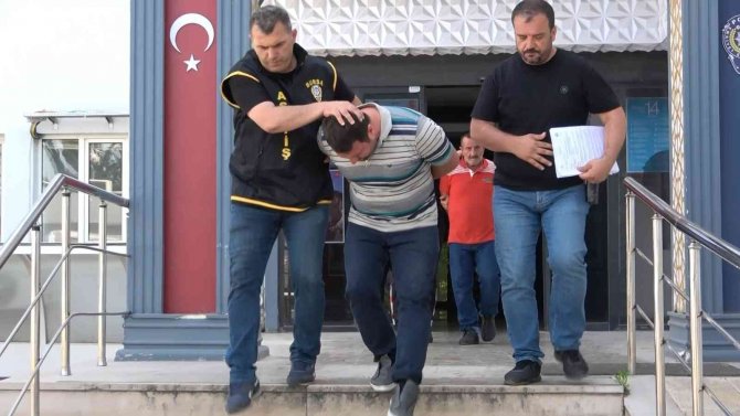 Doğalgaz Düzenekli Tuzak Kurdukları Öne Sürülen Baba Ve Oğul Adliyeye Sevk Edildi