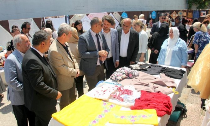 Çınarcık’ta Geri Dönüşüm Sergisi Açıldı