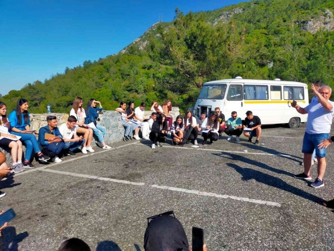 Coğrafya Öğrencileri Gökova Körfezi’nde Arazi Çalışması Gerçekleştirdi