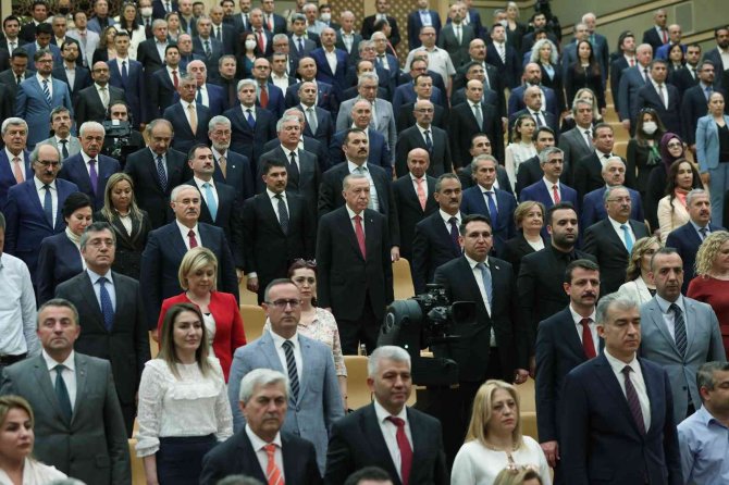 Cumhurbaşkanı Erdoğan: "Kamu Görevlilerimize Demokratik Hukuk Sınırları Dışında Söz Söyleyen Herkes Bu Devletin De Bu Milletin De Düşmanıdır"