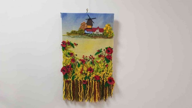 Fü’de Öğrencilerin Yaptığı Resimler Sergilendi