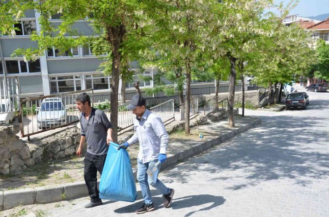 Emet Belediyesinden Çevre Düzenleme Ve Temizlik Çalışmaları