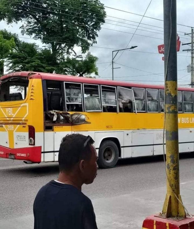 Filipinler’de Otobüste Eyp Patladı: 2 Yaralı