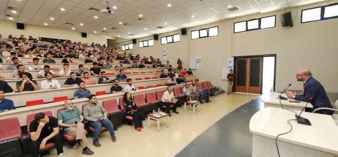 “Mavi Marmara” Hukuk Bağlamında Anlatıldı