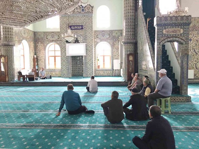 Gediz’de Hac Eğitim Seminerleri Başladı