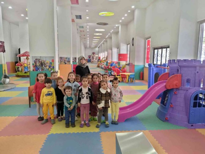 Kur’an Kursu Öğrencileri Doyasıya Eğlendi