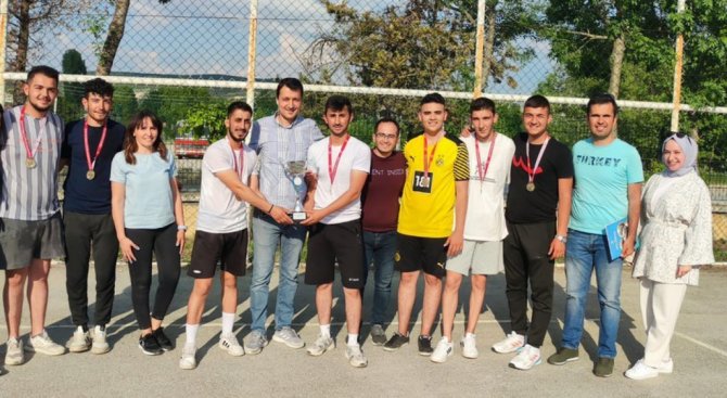 Hisarcık Myo’da Voleybol Ve Masa Tenisi Turnuvaları