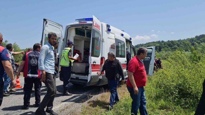 Kontrolden Çıkan Araç Dereye Düştü: 1 Kişi Halatla Kurtarıldı