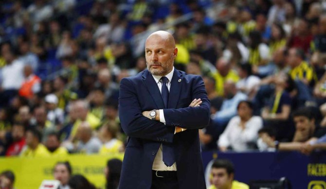 Ing Basketbol Süper Ligi Play-off: Fenerbahçe Beko: 81 - Darüşşafaka: 82