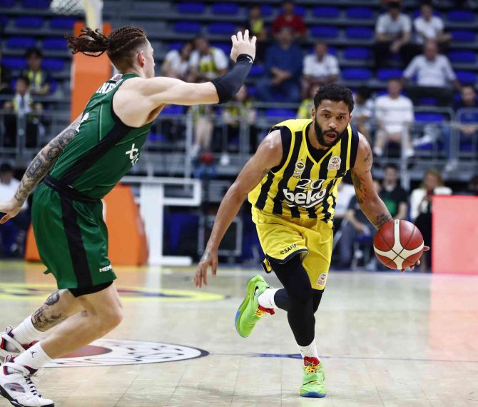Ing Basketbol Süper Ligi Play-off: Fenerbahçe Beko: 81 - Darüşşafaka: 82