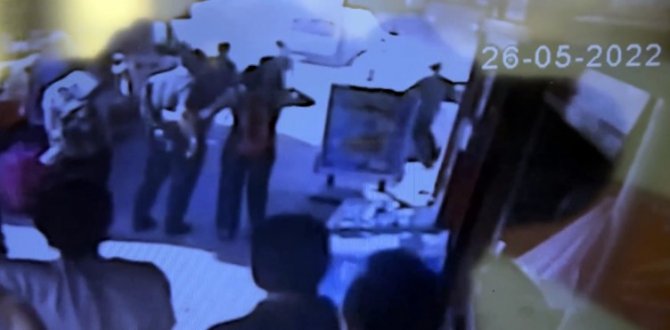 Kadıköy’de Binanın Çökme Anı Ve Yaşanan Panik Kamerada