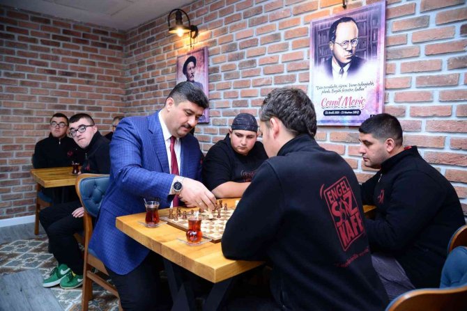 Engelsiz Kafe Engelleri Aşan Lezzetleriyle Misafirlerini Ağırlıyor