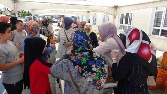 Ortaokul Öğrencilerinden Örnek Davranış