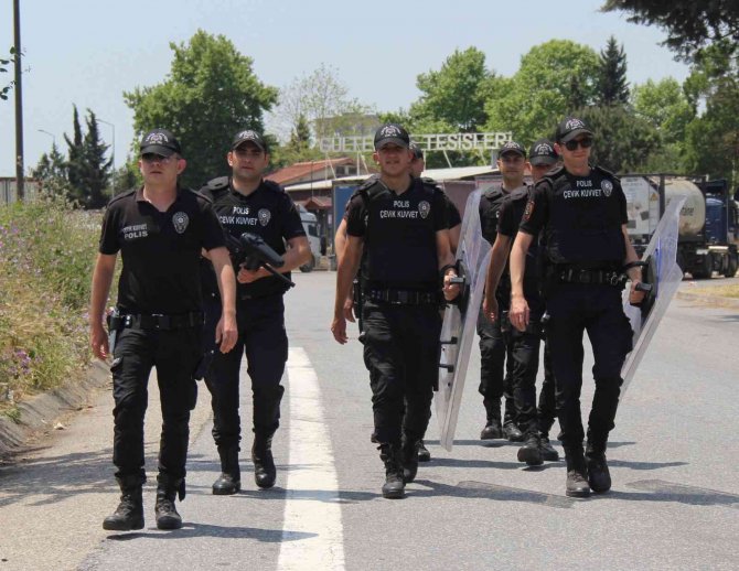 Polis Ekipleri Tem’de Taraftar Nöbetinde