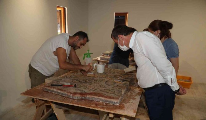 İ̇stanbul’un En Eski Mozaikleri Sergilenmek İçin Gün Sayıyor