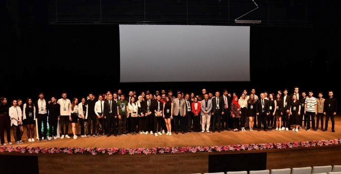 Gtü Girişimcilik Zirvesi’nde Konuşan Altınova Belediye Başkanı Dr. Metin Oral: