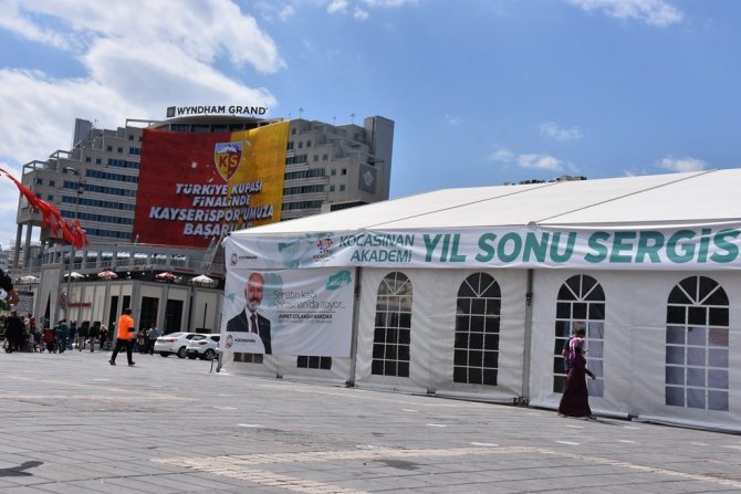 Kocasinan’da Emeğin Sanata Dönüştüğü Sergi, Büyük Beğeni Topladı