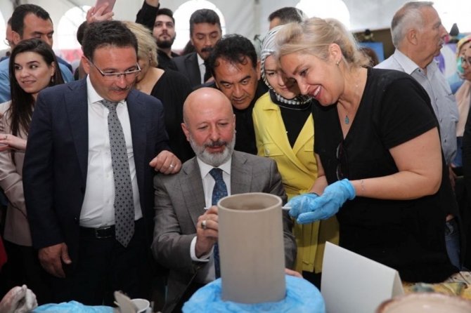 Kocasinan’da Emeğin Sanata Dönüştüğü Sergi, Büyük Beğeni Topladı