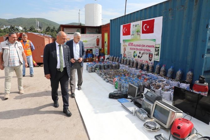 Körfez Belediyesi, Son 1 Yılda Da Binlerce Ton Atık Malzemeyi Ekonomiye Geri Kazandırdı