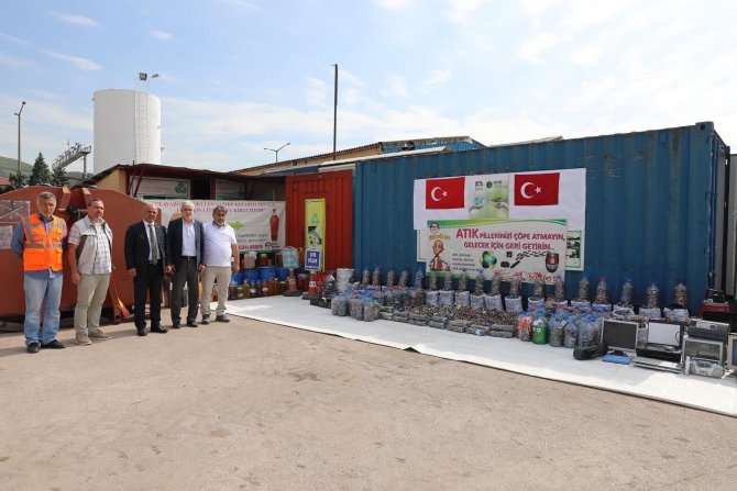Körfez Belediyesi, Son 1 Yılda Da Binlerce Ton Atık Malzemeyi Ekonomiye Geri Kazandırdı