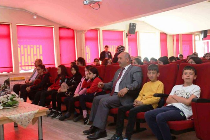 Kütahya Ahmet Yakupoğlu Güzel Sanatlar Lisesinde 7. Atölye Çalışmaları Şenliği