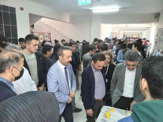 Battalgazi’de Tübi̇tak 4006 Bilim Fuarı Açıldı