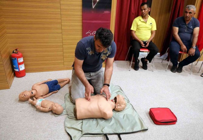 Manavgat Belediyesi Çalışanlarına İlkyardım Eğitimi