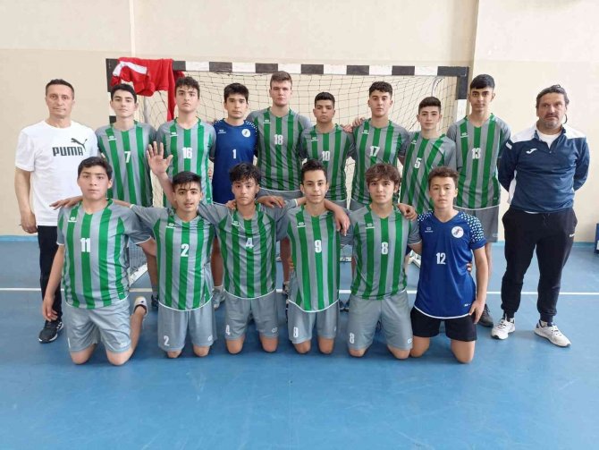 Salihli’den Hentbol Milli Takım Kampına 4 Oyuncu