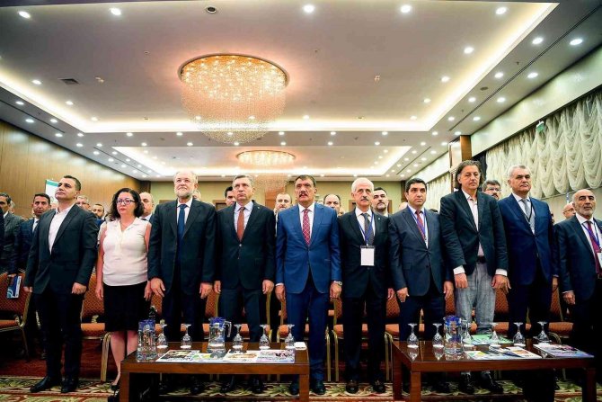 Su Yönetimi Genel Müdürü Dikmen: "Dünyada Sabit Kişi Başına Düşen Su Miktarı Hızla Azalıyor”