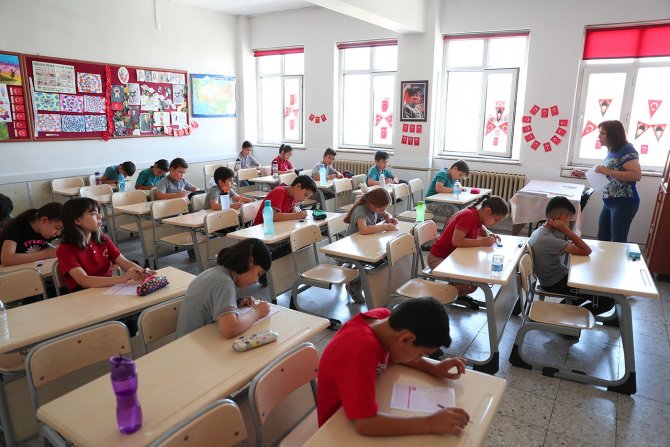 Merkezefendi’de 4 Bin Öğrenci ‘Robotik Kodlama Sınavı’na Girdi