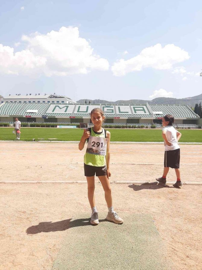 Milaslı Miniklerin Atletizm Başarısı