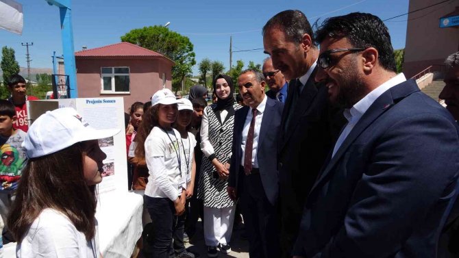 Öğretmen Ve Öğrencilerin Hazırladığı Projelere Yoğun İlgi
