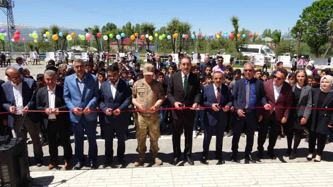 Öğretmen Ve Öğrencilerin Hazırladığı Projelere Yoğun İlgi