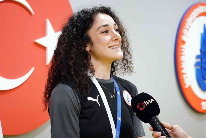 Neslihan Yiğit: “İ̇lk 10 İçerisinde Yer Almak İstiyorum”