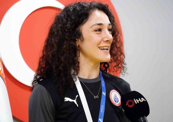 Neslihan Yiğit: “İ̇lk 10 İçerisinde Yer Almak İstiyorum”