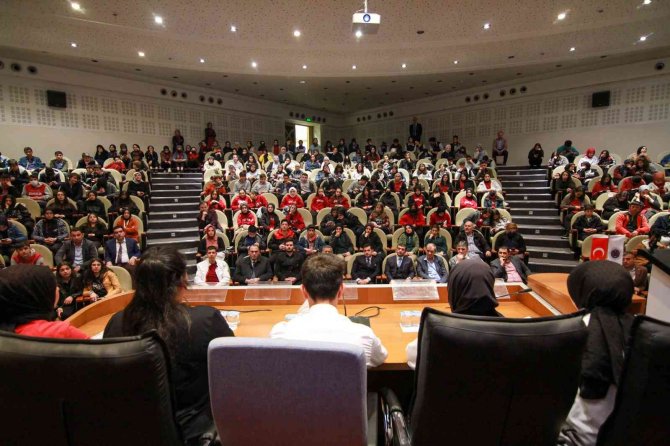 Lise Öğrencilerinden Rasim Özdenören Paneli