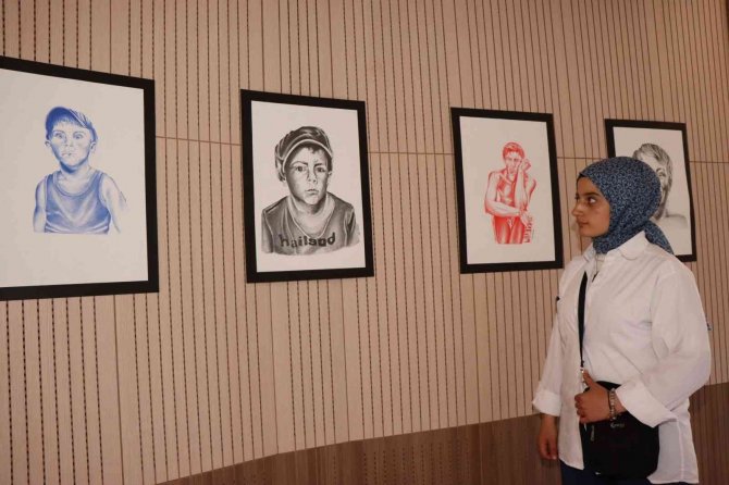 Duyguların Kara Kalem Resim Sergisi Açıldı