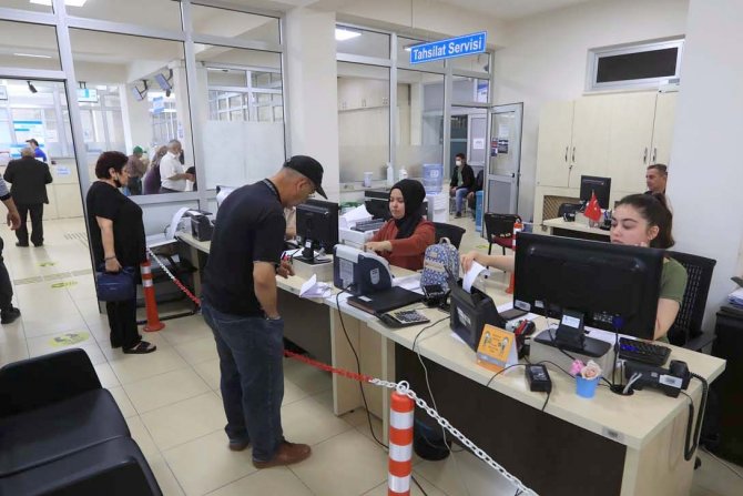 Pamukkale’de Vezneler Hafta Sonu Açık Olacak