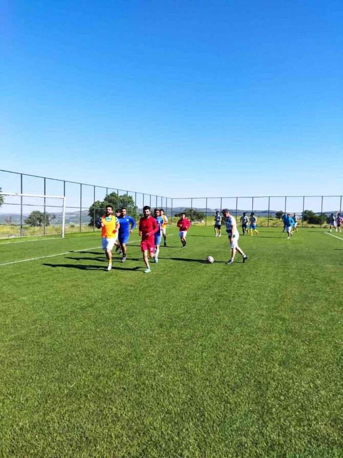 Dicle Gençlikspor Play-off’tan Çıkmak İçin İdmanlarına Devam Ediyor