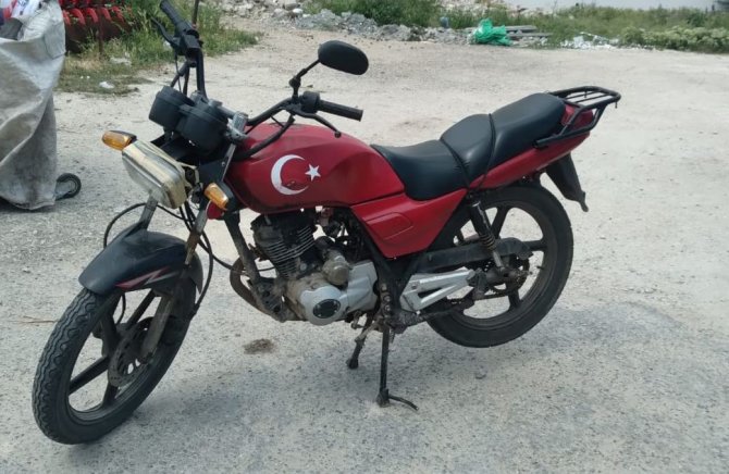 Çaldıkları Motosikletlerle Yakalandılar
