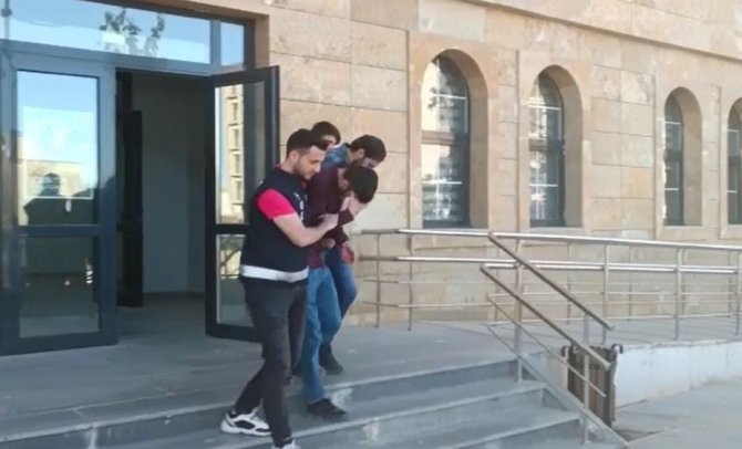 Şırnak Polisi 310 Saatlik Görüntü İzleyerek Hırsızları Yakaladı