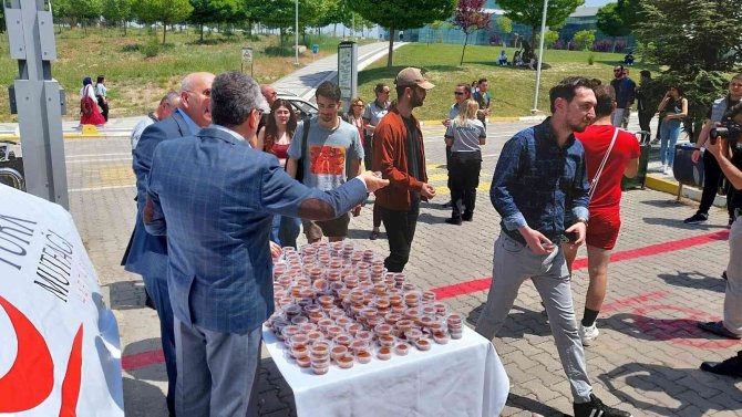 Öğrencilere ‘Hayrabolu Tatlısı’ Dağıtıldı
