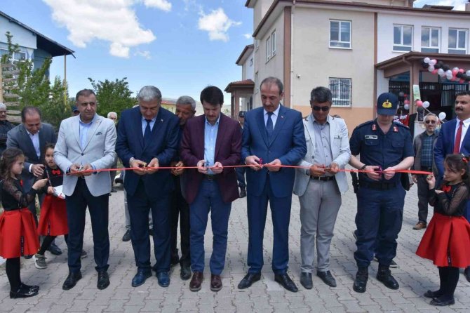 Tomarza’da 4006 Tubi̇tak Bilim Fuarı’na Yoğun İlgi