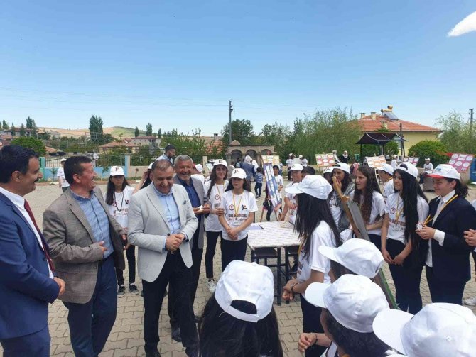 Tomarza’da 4006 Tubi̇tak Bilim Fuarı’na Yoğun İlgi