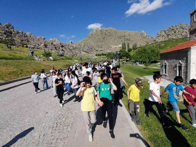 Öğrenciler Sivrihisar’ın Tarihini Öğreniyor