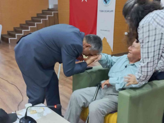 Türk Ocağı’nın Konuğu Edremitli Doktor Necdet Özgelen Oldu