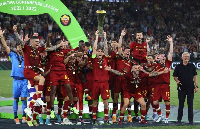 Konferans Ligi’nin İlk Şampiyonu Roma