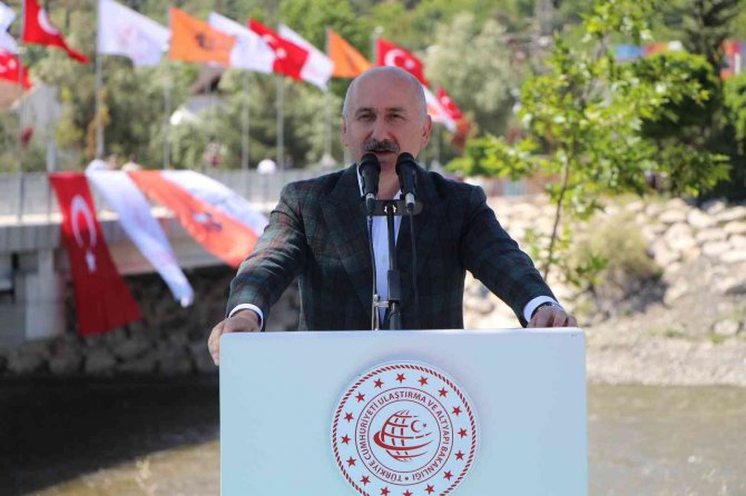 Bakan Karaismailoğlu: “Türksat6a’yı 100. Yılda Uzaya Göndermek Adına Yoğun Çaba İçindeyiz”