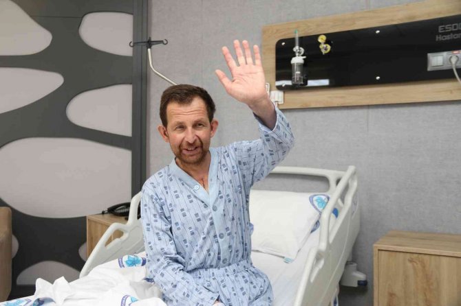 Bir Hastaya Aynı Anda 4 Kalp Ameliyatı Yapıldı